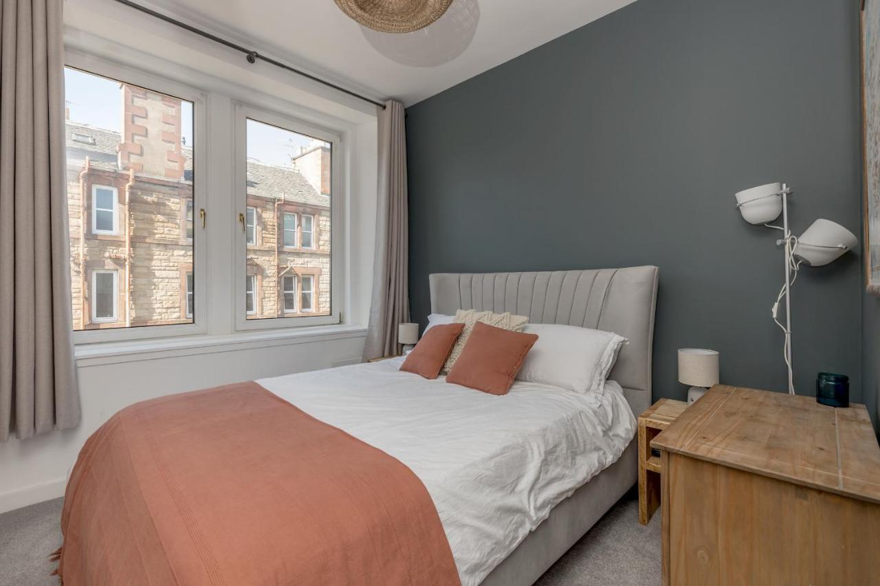 Pass The Keys Stunning 3 Bed Loft Style Apt With Free Parking Edinburgh Luaran gambar