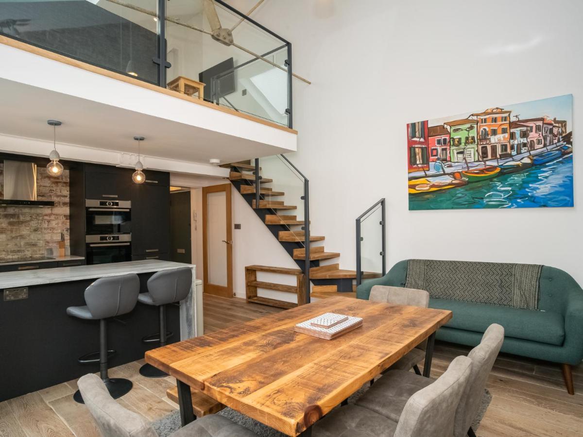 Pass The Keys Stunning 3 Bed Loft Style Apt With Free Parking Edinburgh Luaran gambar