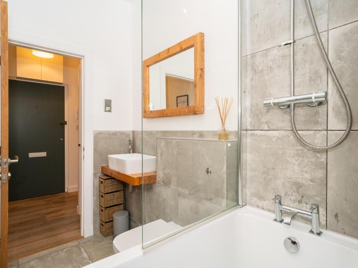 Pass The Keys Stunning 3 Bed Loft Style Apt With Free Parking Edinburgh Luaran gambar